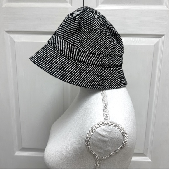 GAP | Tweed Wool Bucket Hat | Size M/L - Picture 2 of 6